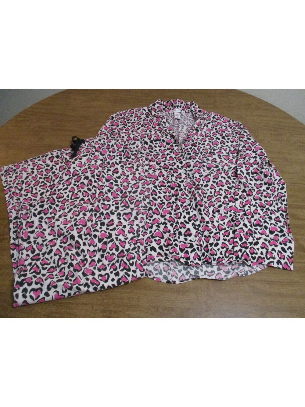VICTORIA'S SECRET PINK HEARTS LONG SLEEVE PAJAMA SET SIZE MEDIUM